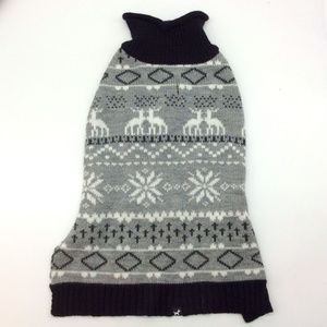 NWOT Hotel Doggy Winter Doggy Sweater